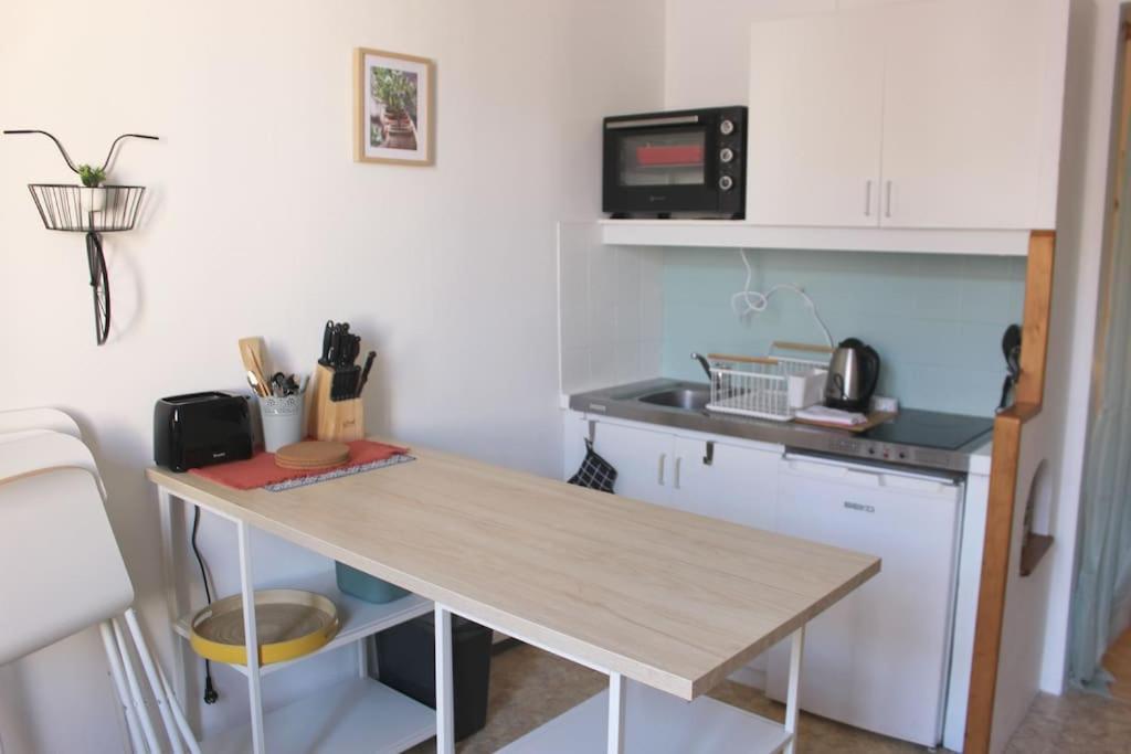 Appartement Cosy Et Calme - Centre Historique Montpellier Bagian luar foto