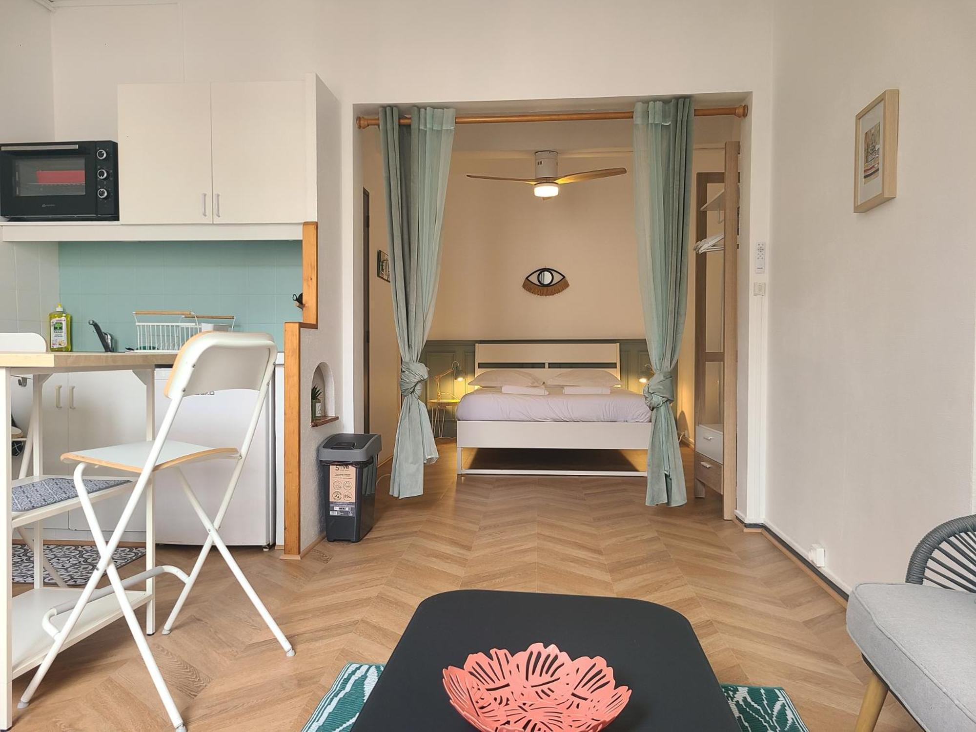 Appartement Cosy Et Calme - Centre Historique Montpellier Bagian luar foto